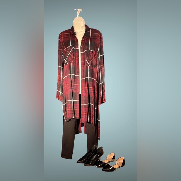 Dex high low button up shirt, Medium. - Picture 1 of 7